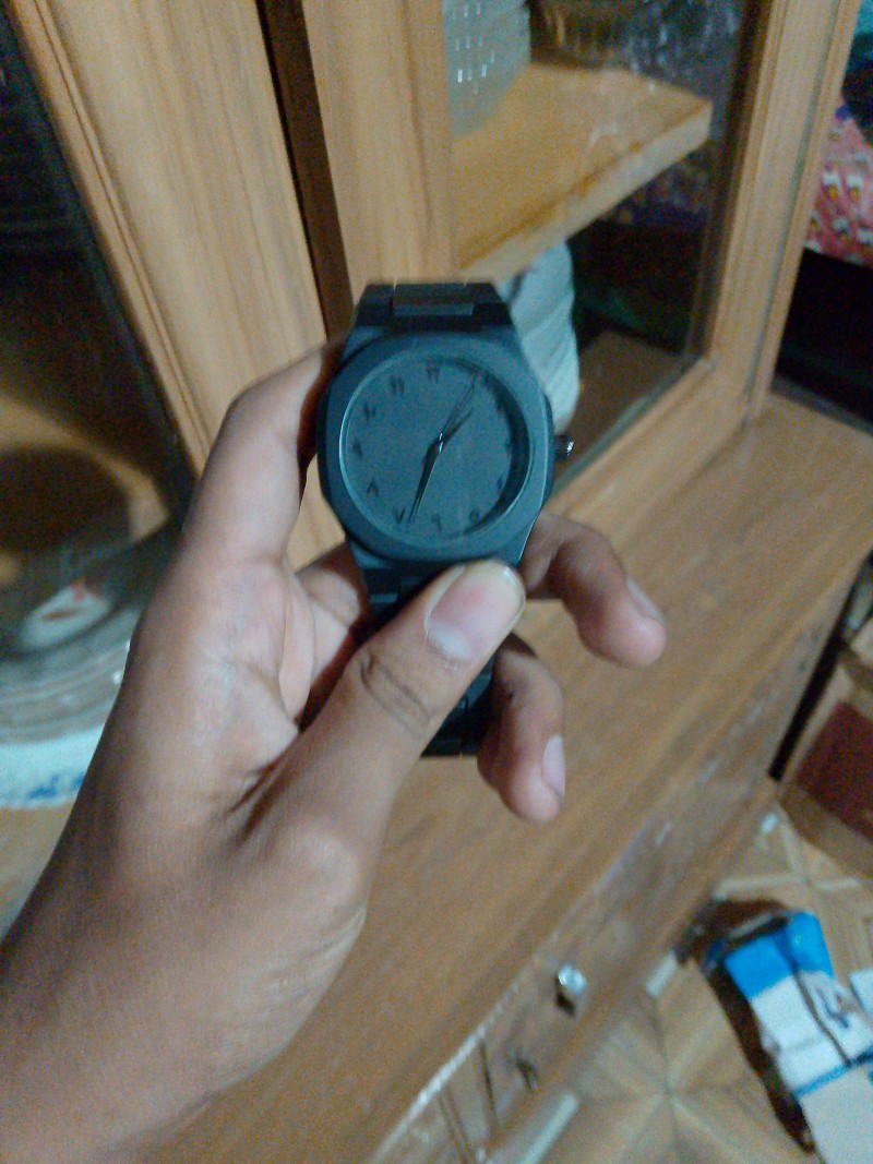 Arabic Watch